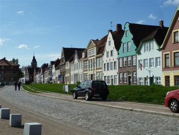 Straßenzeile am Binnenhafen